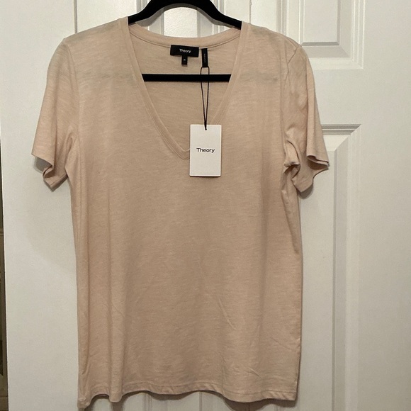 Theory Tops - Theory Short Sleeve V-Neck Tee in cream Size M